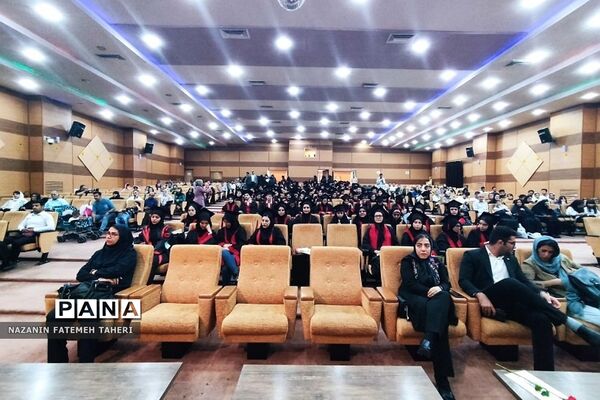 جشن دانش آموختگی دانشجویان دانشگاه پیام نور استان تهران به میزبانی فشافویه