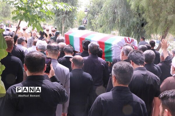تشییع و خاکسپاری پیکر جانباز شهید «زنجانی» در قم