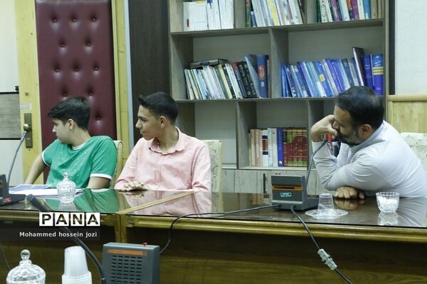 بازدید معاون استاندار قم از گروه‌های جهادی دانش‌آموزی