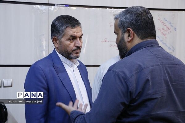 بازدید معاون استاندار قم از گروه‌های جهادی دانش‌آموزی