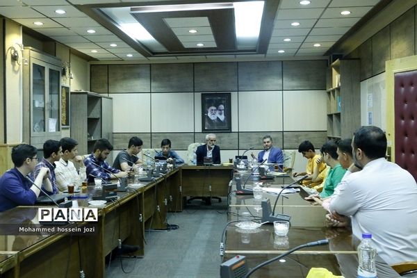 بازدید معاون استاندار قم از گروه‌های جهادی دانش‌آموزی