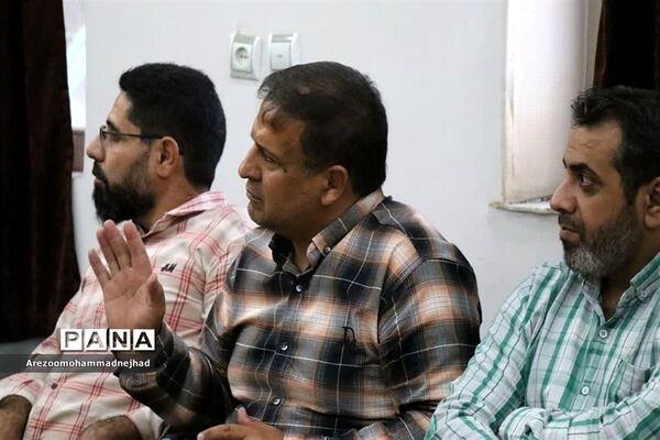 دیدار امام جمعه قرچک با مداحان نوجوان به‌مناسبت دهه امامت و ولایت