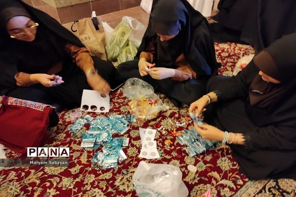 پویش میزبانی از زائران حرم مطهر حضرت احمد بن موسی توسط دانش‌آموزان