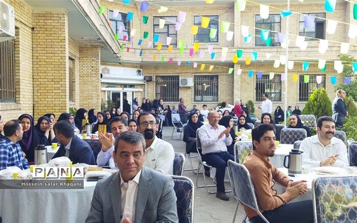 جشن باشکوه عید غدیر در اداره آموزش و پرورش ناحیه سه شیراز/ فیلم