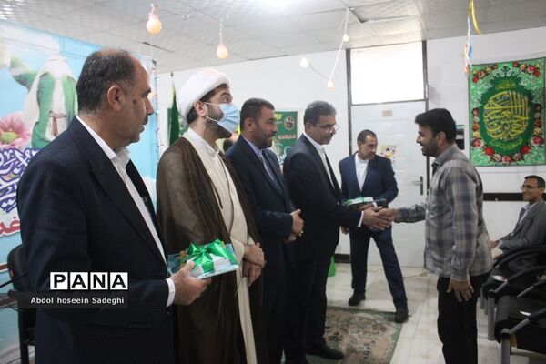 تقدیر از سادات کارمند اداره‌کل آموزش و پرورش استان بوشهر