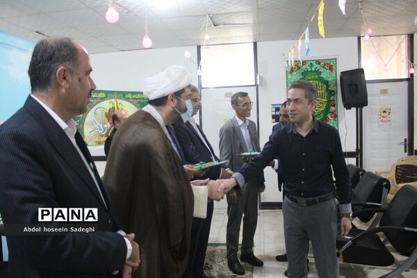 تقدیر از سادات کارمند اداره‌کل آموزش و پرورش استان بوشهر