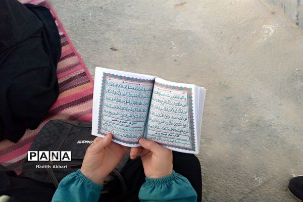 برگزاری دعای ندبه در گلزار شهدای شهرستان بن