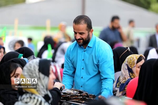 جشنواره بزرگ شیرینی غدیر در کانون فرهنگی- تربیتی قدس