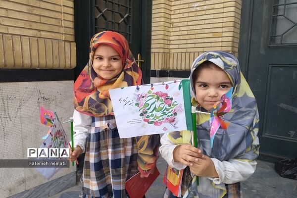 تقدیر از فرهنگیان و دانش‌آموزان فعال در مسابقات قرآنی در نمازجمعه ملارد