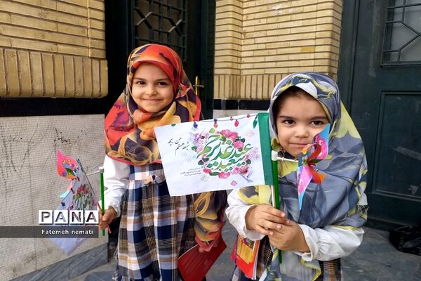 تقدیر از فرهنگیان و دانش‌آموزان فعال در مسابقات قرآنی در نمازجمعه ملارد