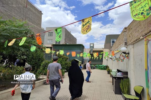 برگزاری جشن عید سعید غدیر خم در موسسه آرامشکده طلیعه نسیم همدلی ناحیه ۶ مشهد