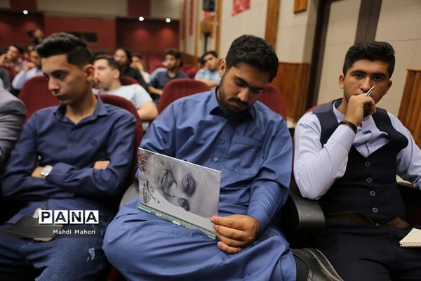 جلسه توجیهی یازدهمین دوره مجلس دانش‌آموزی در اردوگاه شهید‌باهنر