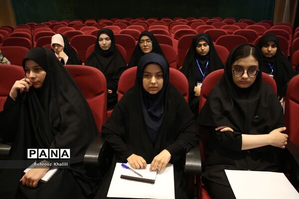 جلسه توجیهی یازدهمین دوره مجلس دانش‌آموزی در اردوگاه شهید‌باهنر