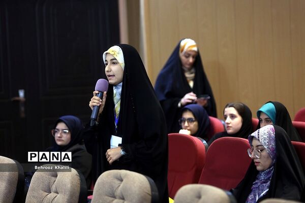جلسه توجیهی یازدهمین دوره مجلس دانش‌آموزی در اردوگاه شهید‌باهنر