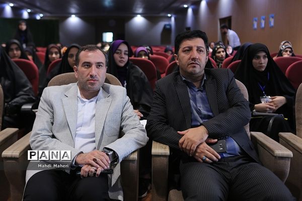 جلسه توجیهی یازدهمین دوره مجلس دانش‌آموزی در اردوگاه شهید‌باهنر