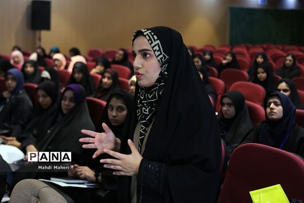 جلسه توجیهی یازدهمین دوره مجلس دانش‌آموزی در اردوگاه شهید‌باهنر