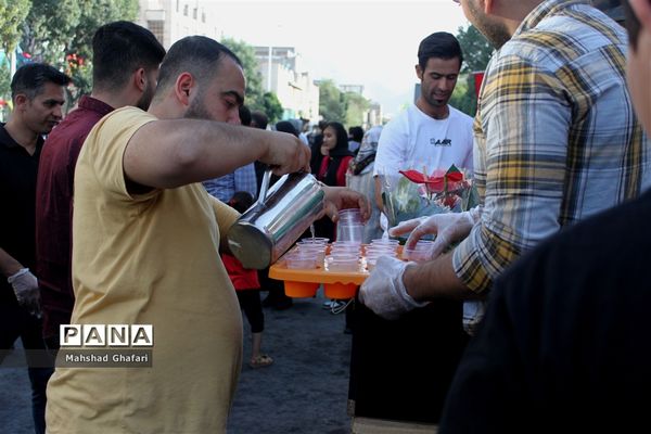 مهمانی بزرگ عید غدیر در اراک