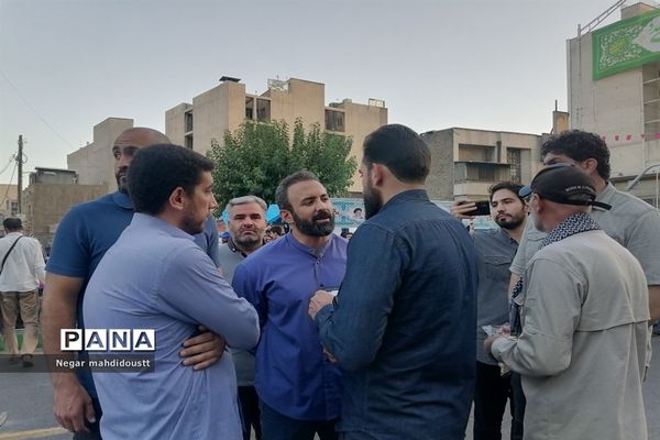 استقبال پُرشور مردم تهران از مهمانی ۱۰ کیلومتری غدیر