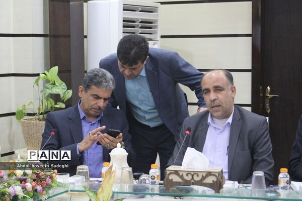 جلسه شورای معاونان اداره‌کل آموزش و پرورش استان بوشهر