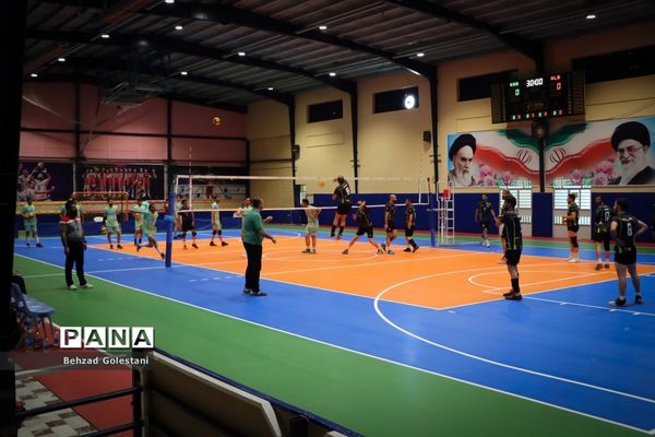 مسابقات والیبال فرهنگیان روز اول