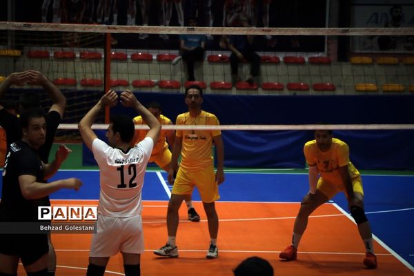 مسابقات والیبال فرهنگیان روز اول
