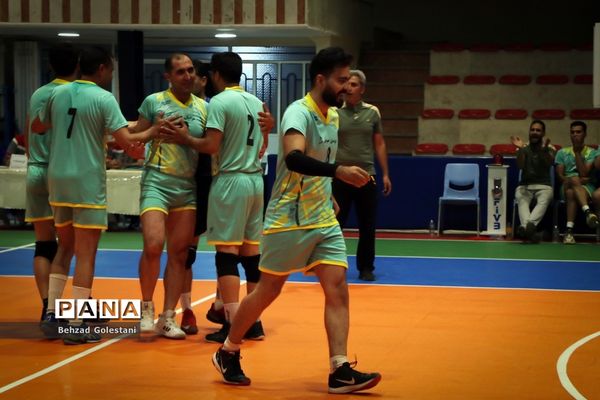 مسابقات والیبال فرهنگیان روز اول