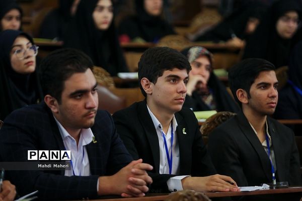 افتتاحیه یازدهمین دوره مجلس دانش‌آموزی/۳