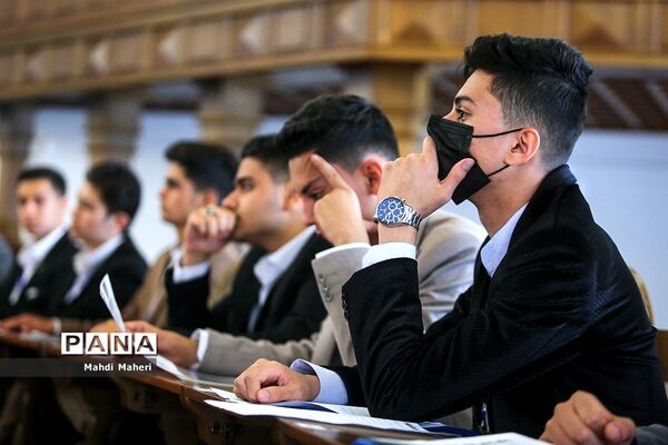 افتتاحیه یازدهمین دوره مجلس دانش‌آموزی/۳