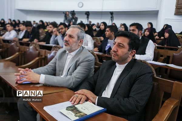 افتتاحیه یازدهمین دوره مجلس دانش‌آموزی/۳