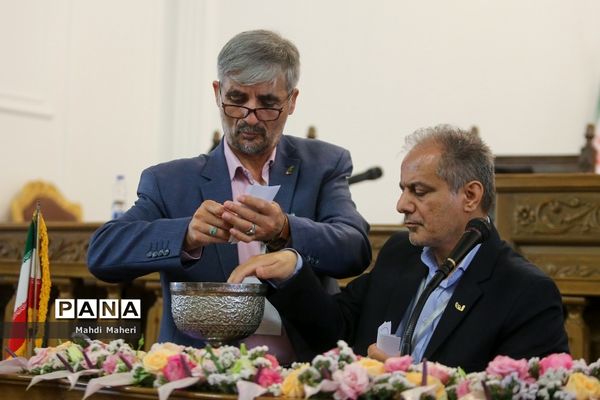 افتتاحیه یازدهمین دوره مجلس دانش‌آموزی/۳