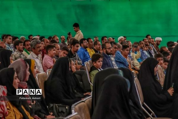 برگزاری محفل انس با قرآن کریم در مصلی قدس شهرستان تفت