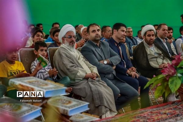 برگزاری محفل انس با قرآن کریم در مصلی قدس شهرستان تفت
