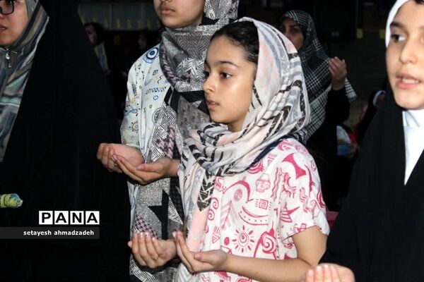 جشن دهه نودی‌ها در گلوگاه