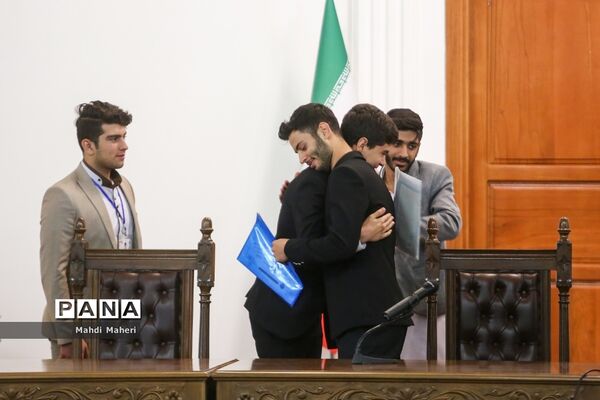دومین روز یازدهمین دوره مجلس دانش‌آموزی