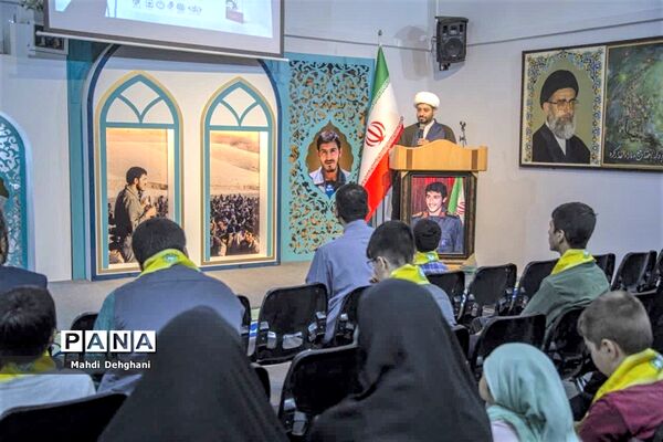 تجلیل از برگزیدگان پویش کتابخوانی شهید مهدی زین الدین در قم