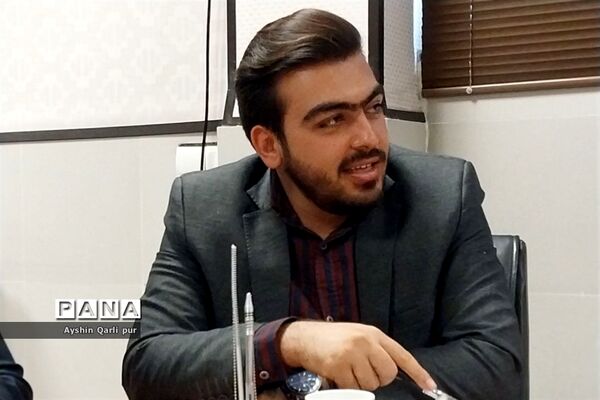 نشست هیات اندیشه‌ورز دانش‌آموزی سازمان دانش‌آموزی استان فارس