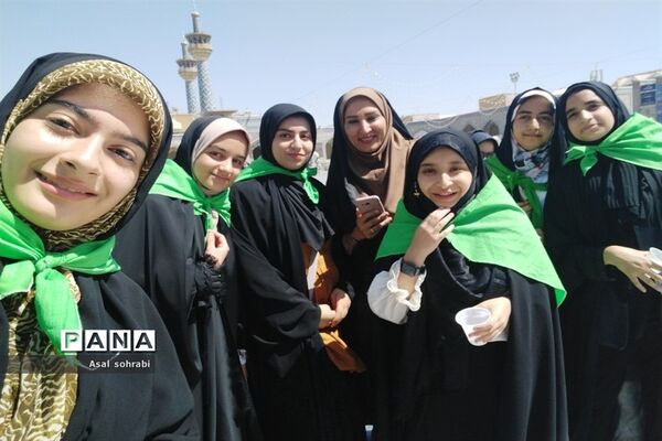 تشرف دانش‌آموزان زیارت اولی دختر کرمانشاه به حرم مطهر رضوی