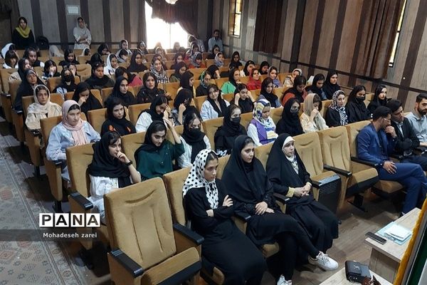 برگزاری کارگاه هدایت تحصیلی در شهرستان‌قرچک