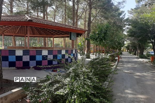 رنگ‌آمیزی اردوگاه استانی شهید بهشتی اصفهان  توسط دانش‌آموزان هنرمند