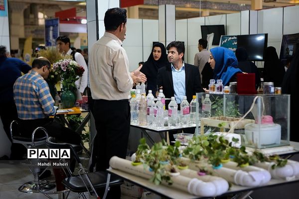 دومین روز نمایشگاه الف تا