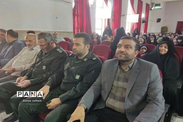 طلایه‌داران حجاب و عفاف ناحیه یک بهارستان