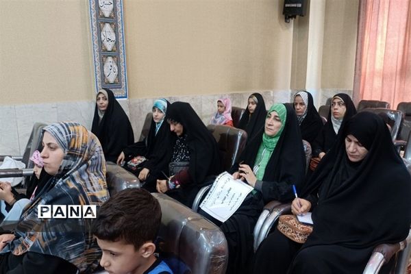 برگزاری همایش طلایی‌داران عفاف و حجاب درقرچک