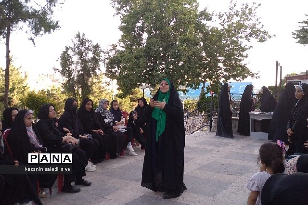 برگزاری غرفه‌های عفاف و حجاب در رودهن