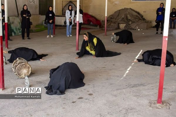 آیین افتتاحیه اولین جشنواره تئاتر خیابانی محلات