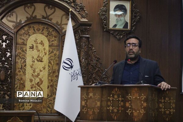 نشست خبری مدیرکل فرهنگ و ارشاد اسلامی آذربایجان شرقی
