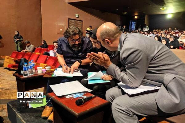 آغاز مسابقات دوازدهمین  جشنواره ملی سرود رضوی در بخش پسران