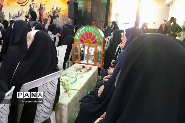 اجتماع بزرگ مدافعان حریم خانواده در اهواز