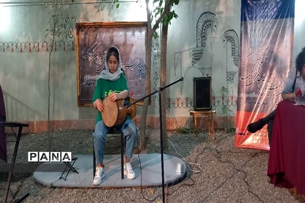 چهارمین جشنواره هنر های آوایی تکنوازان کوچک