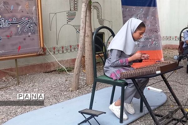 چهارمین جشنواره هنر های آوایی تکنوازان کوچک