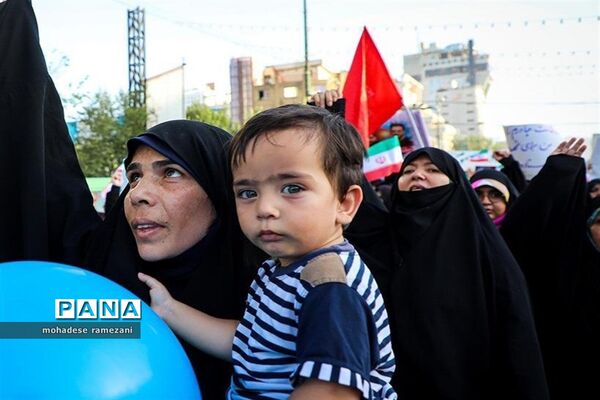 اجتماع عظیم مدافعان حریم خانواده در روز قیام مسجد گوهرشاد مشهد